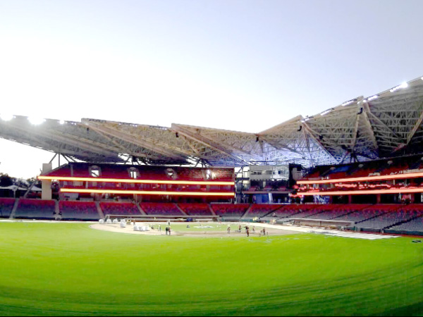 建筑入口膜結(jié)構(gòu),懸吊膜結(jié)構(gòu)