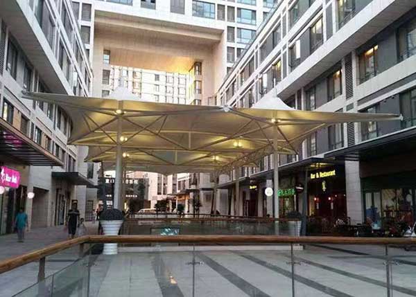 廣東省中材高新材料有限公司：商場門膜結(jié)構(gòu)，商業(yè)建筑的亮麗風(fēng)景線